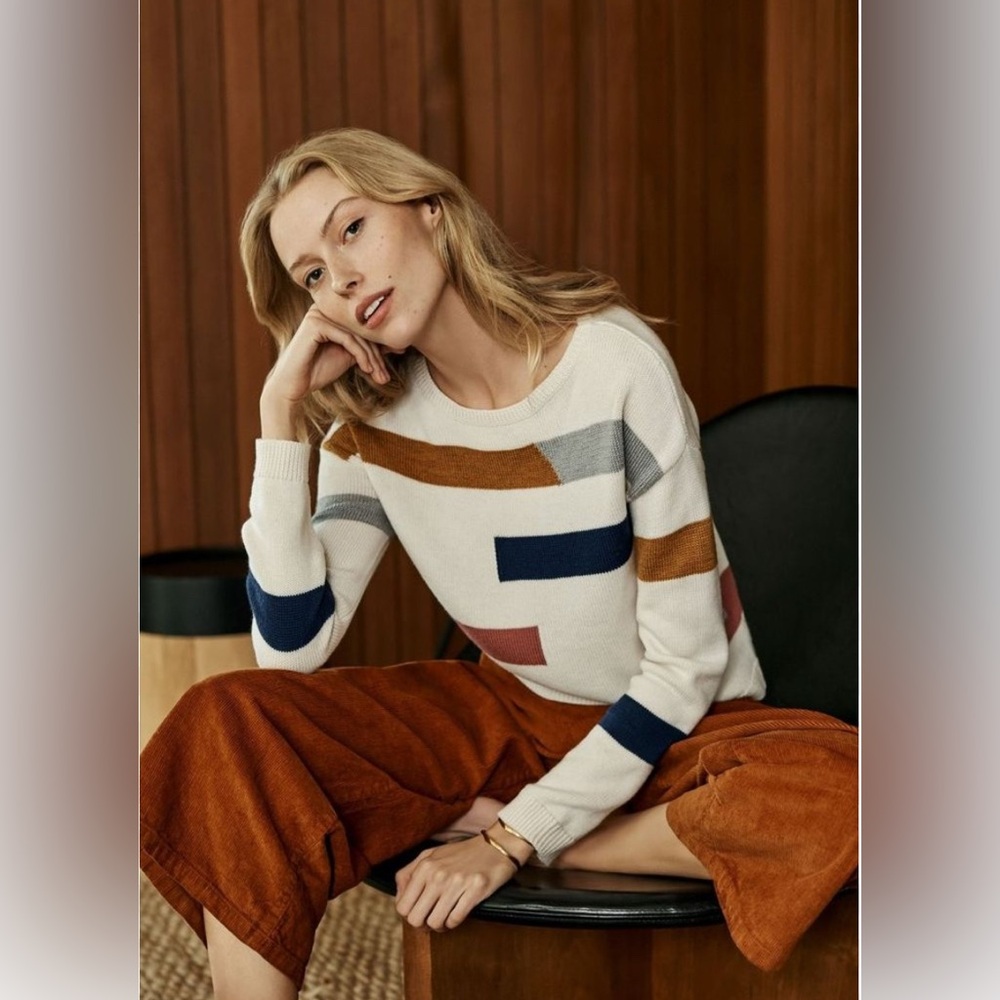 Amour Vert Garnet Wool Sweater Size L Pristine